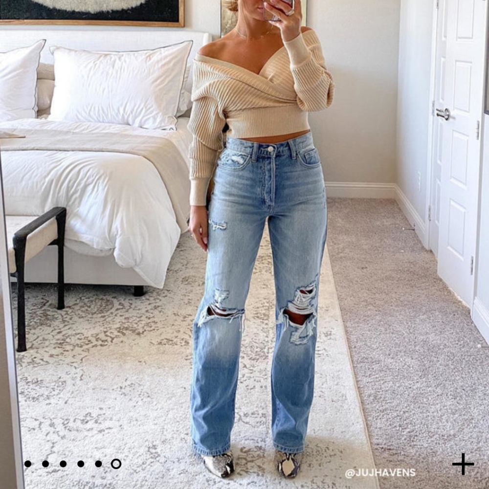 High-Rise Destructed Boyfriend Jeans Sz 9 - Picture 2 of 9